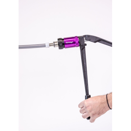 Varmego ® Tool for making a joint with a widening radial sleeve Ø 16-Ø 32 Manual-mechanical